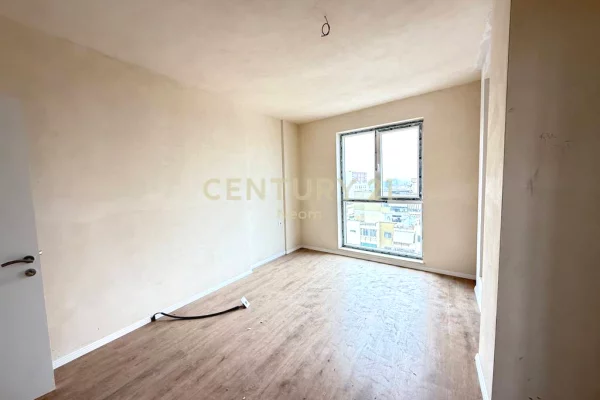 Shtepi ne shitje Apartament ne Tirane, 2+1, Mobilimi Bosh, pa mobiluar, Pagesa 174,000  Euro.