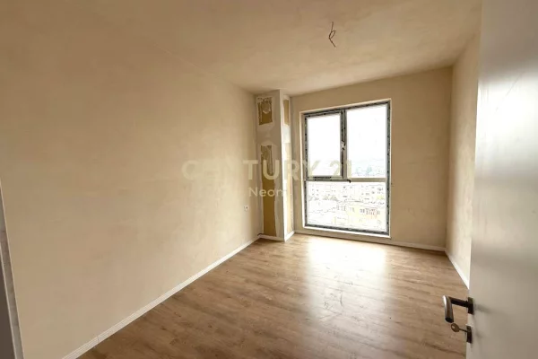 Shtepi ne shitje Apartament ne Tirane, 2+1, Mobilimi Bosh, pa mobiluar, Pagesa 174,000  Euro.