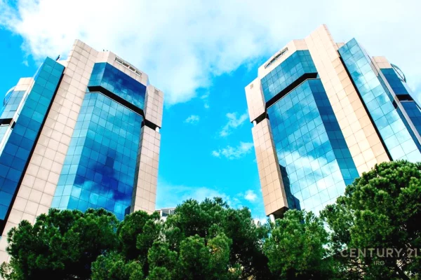 Business Property for Rent 3+1 in Tirana - 24,000 Euro