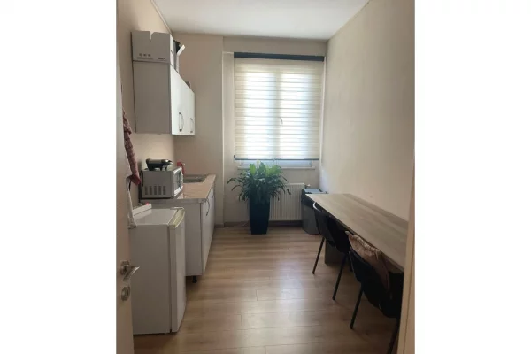 Ambient zyrash tek Komuna!