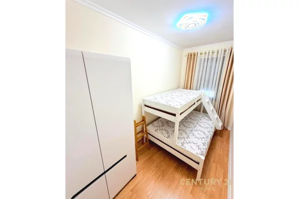 Shtepi me qera Apartament ne Tirane, 2+1, Mobilimi E mobiluar, Pagesa 1,300  Euro.