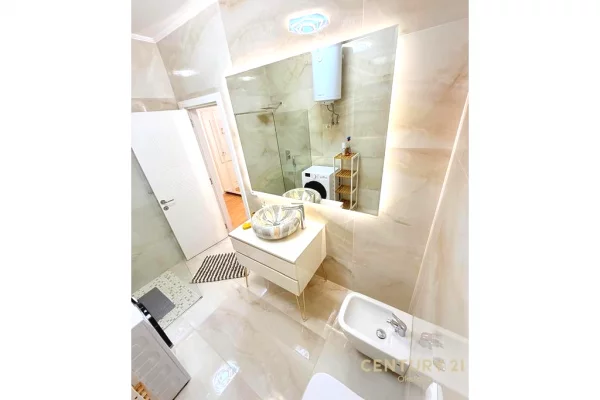 Shtepi me qera Apartament ne Tirane, 2+1, Mobilimi E mobiluar, Pagesa 1,300  Euro.