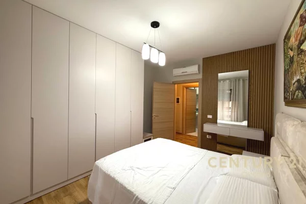 Shtepi me qera Apartament ne Tirane, 2+1, Mobilimi E mobiluar, Pagesa 1,200  Euro.