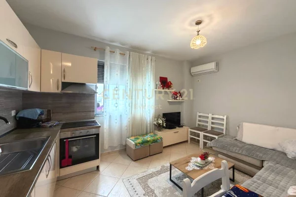 Shitet Apartament 1+1 në Unazën e Re