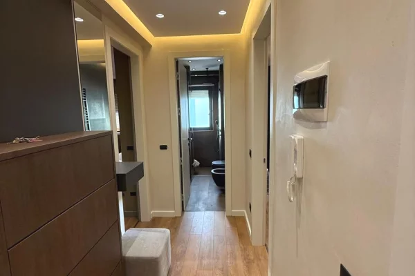 Shtepi me qera Apartament ne Tirane, 2+1, Mobilimi E mobiluar, Pagesa 1,600  Euro.