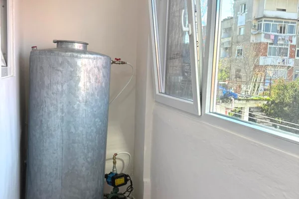 Shtepi ne shitje Apartament ne Tirane, 1+1, Mobilimi E mobiluar, Pagesa 122,000  Euro.