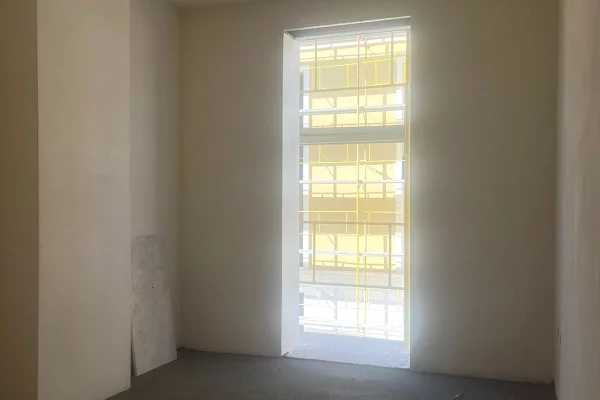 Shtepi ne shitje Apartament ne Tirane, 1+1, Mobilimi Bosh, pa mobiluar, Pagesa 102,000  Euro.