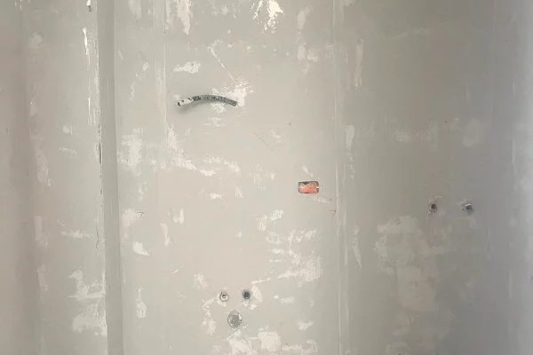Shtepi ne shitje Apartament ne Tirane, 1+1, Mobilimi Bosh, pa mobiluar, Pagesa 102,000  Euro.