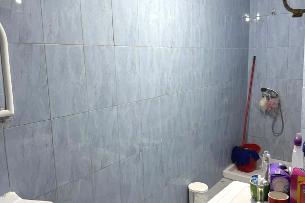 Shtepi ne shitje Apartament ne Tirane, 1+1, Mobilimi Bosh, pa mobiluar, Pagesa 9,350,000  Leke.