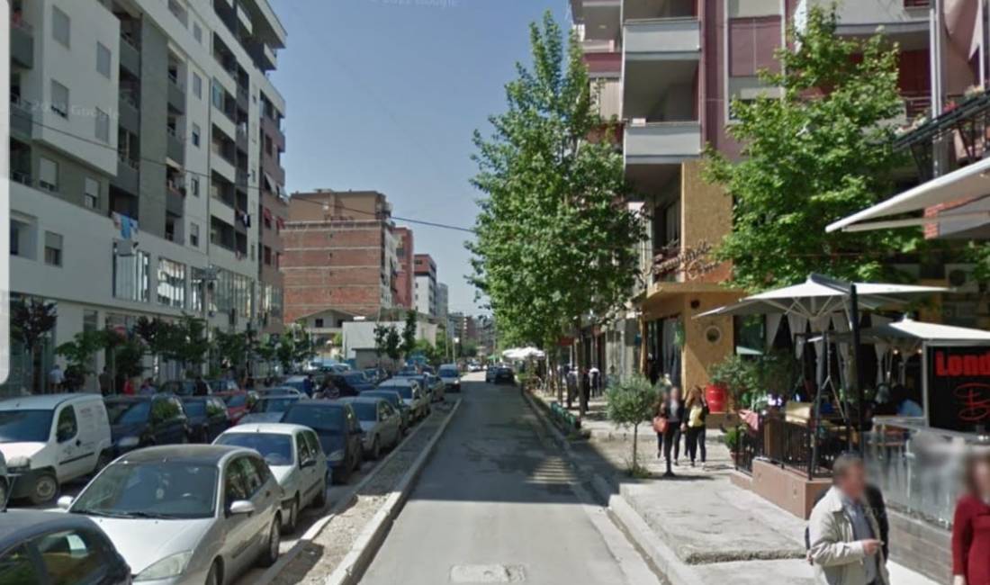 Dyqan ne Shitje ne Astir