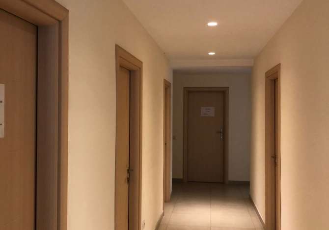 Ambient per Zyra me Qera ne Myslym Shyr