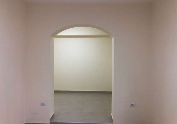 Ambient per Zyra me Qera ne Myslym Shyr