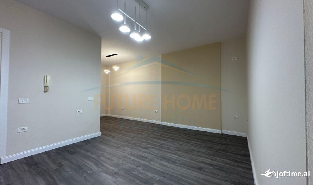 Shtepi ne shitje Apartament ne Tirane, 1+1, Mobilimi Bosh, pa mobiluar, Pagesa 119,000  Euro.