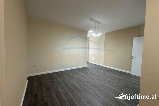 Shtepi ne shitje Apartament ne Tirane, 1+1, Mobilimi Bosh, pa mobiluar, Pagesa 119,000  Euro.