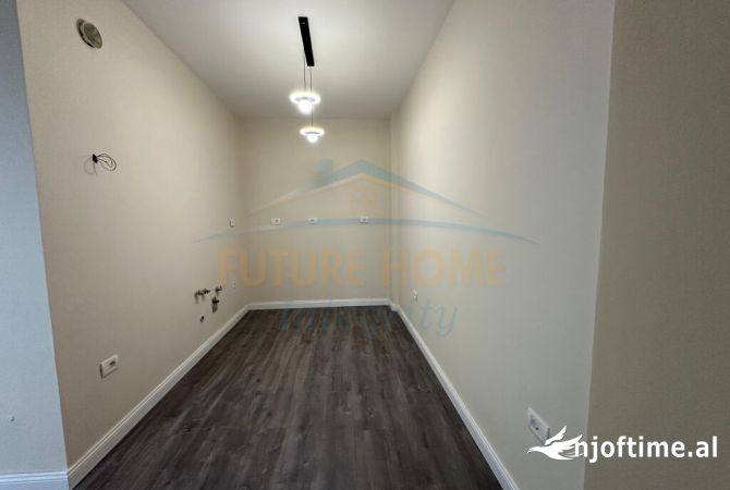 Shtepi ne shitje Apartament ne Tirane, 1+1, Mobilimi Bosh, pa mobiluar, Pagesa 119,000  Euro.