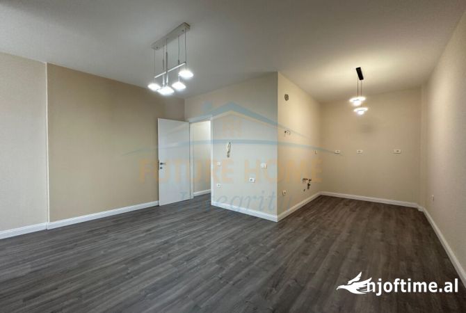 Shtepi ne shitje Apartament ne Tirane, 1+1, Mobilimi Bosh, pa mobiluar, Pagesa 119,000  Euro.