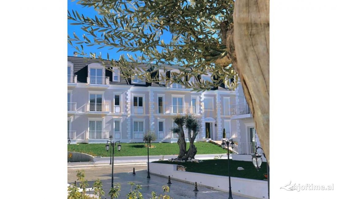 Shtepi ne shitje Apartament ne Tirane, 1+1, Mobilimi E mobiluar, Pagesa 330,000  Euro.