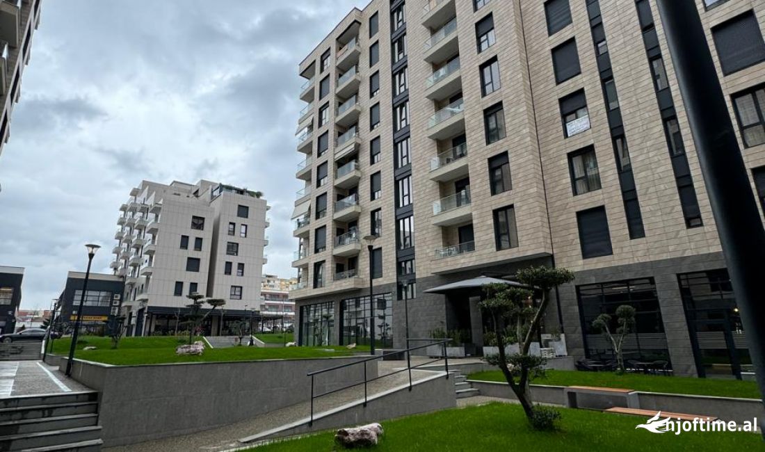 Shtepi ne shitje Apartament ne Tirane, 2+1, Mobilimi Bosh, pa mobiluar, Pagesa 189,500  Euro.