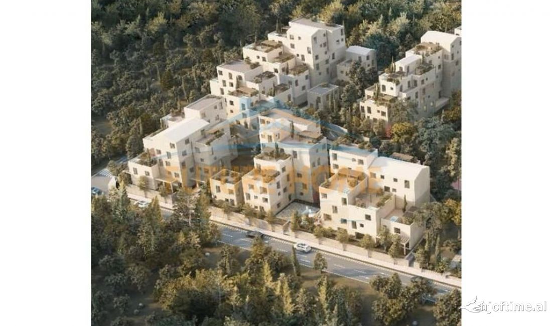 Shtepi ne shitje Apartament ne Vlore, 2+1, Mobilimi Bosh, pa mobiluar, Pagesa 404,000  Euro.