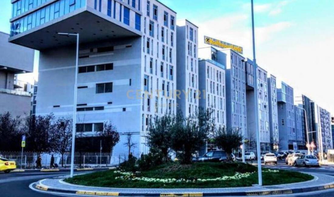 KOMPLEKSI KIKA 2, JAPIM ME QIRA AMBIENT PER ZYRA