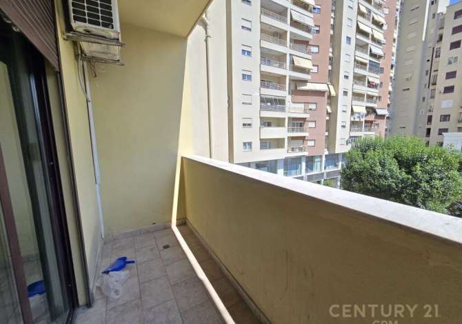 Zyre ambjente me qera tek Panorama