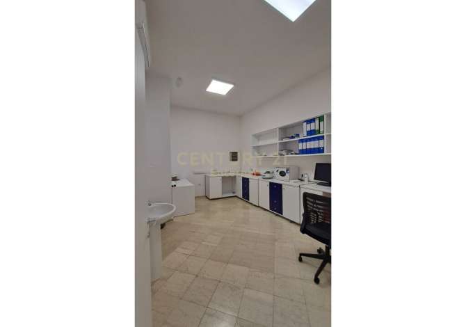 Ambient biznesi me qera 3+1 ne Tirane - 2,000 Euro