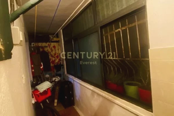 Appartamento in vendita a Tirana 1+1, Arredato