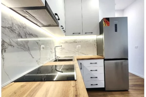 Appartamento in affitto a Tirana 2+1, Arredato