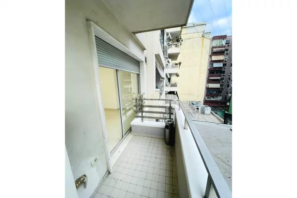 AMBIENT ZYRE ME QIRA TEK LIBRI UNIVERSITAR