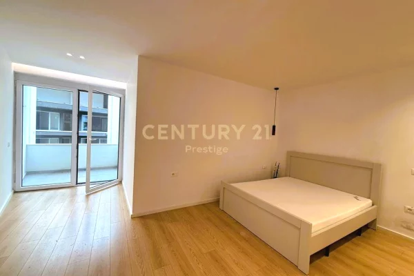 Appartamento in vendita a Tirana 2+1, Arredato