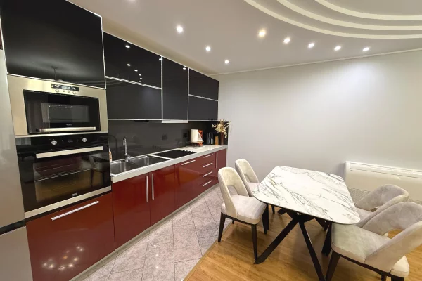 Shtepi me qera Apartament ne Tirane, 2+1, Mobilimi E mobiluar, Pagesa 1,500  Euro.