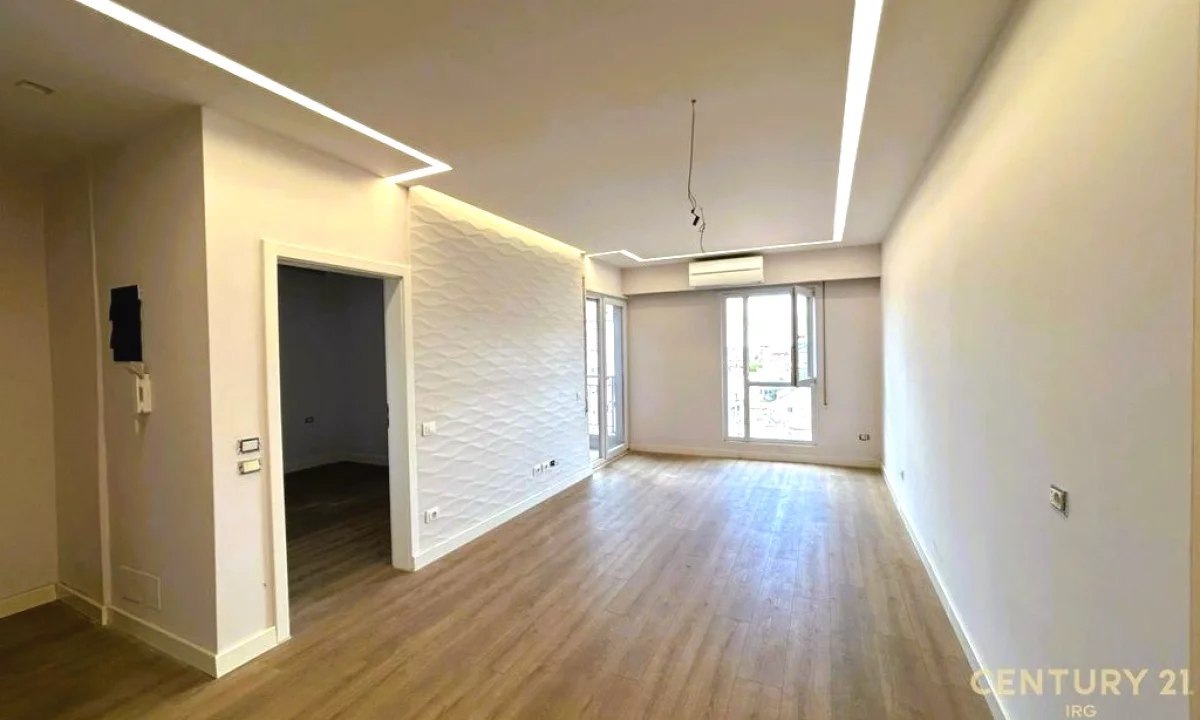 Appartamento in vendita a Tirana 2+1, Vuoto