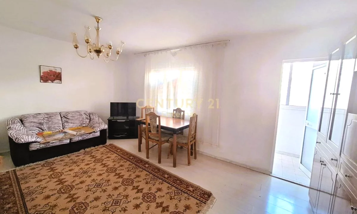 Appartamento in vendita a Tirana 2+1, Arredato