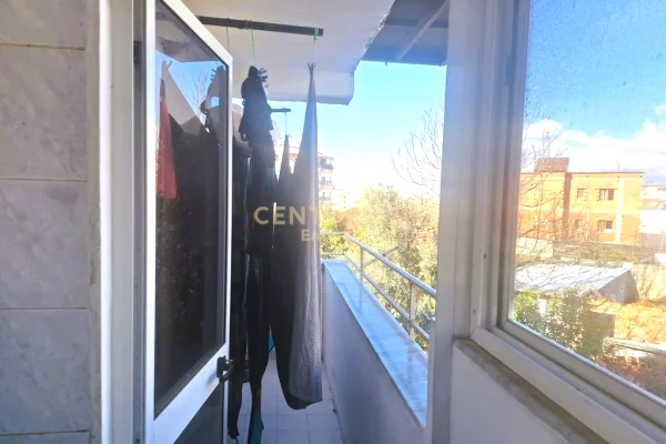 Appartamento in vendita a Tirana 2+1, Arredato