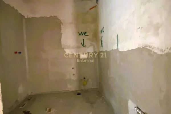 Appartamento in vendita a Tirana 2+1, Vuoto