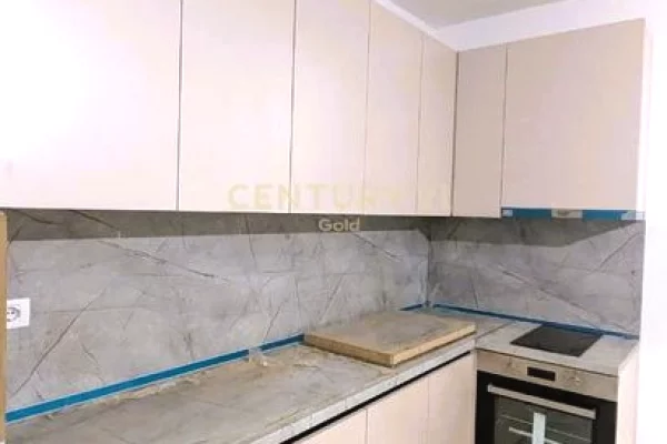 Appartamento in affitto a Tirana 2+1, Arredato