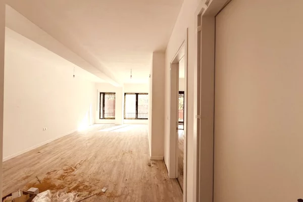 Appartamento in vendita a Tirana 1+1, Vuoto