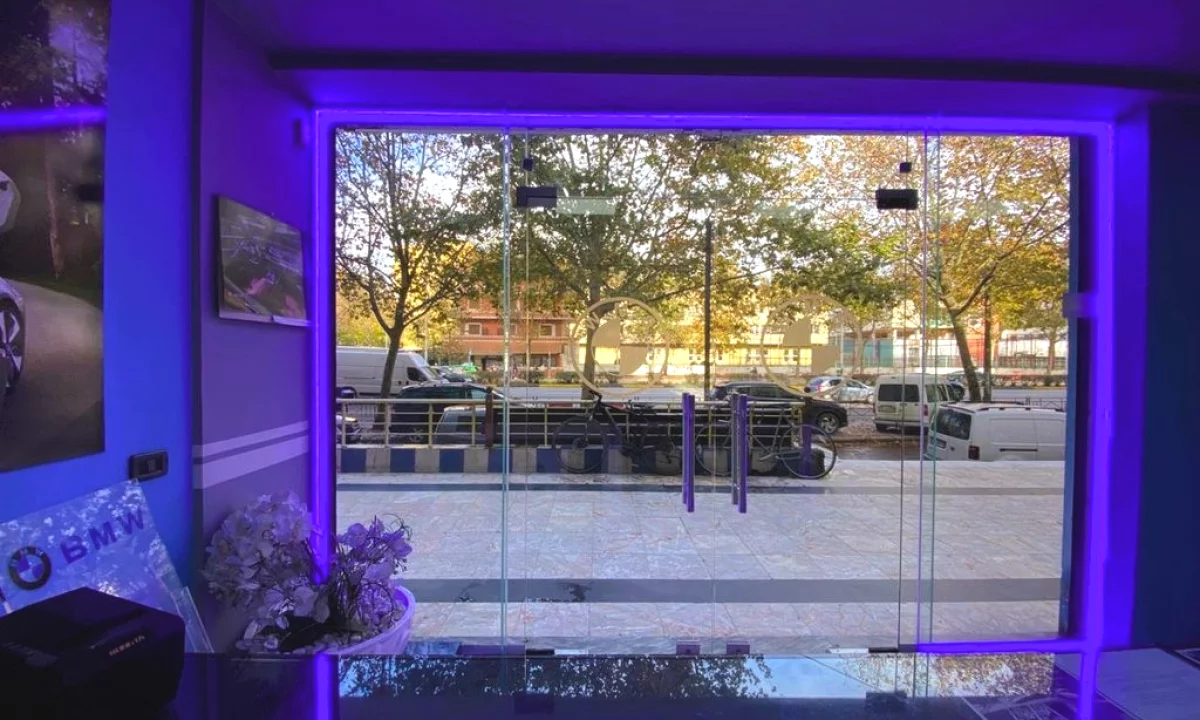 LAPRAKE BUZE RRUGES KRYESORE SHESIM NJESI BIZNESI