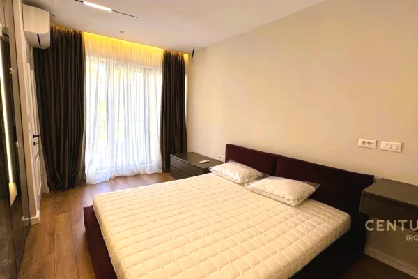 Appartamento in affitto a Tirana 2+1, Arredato