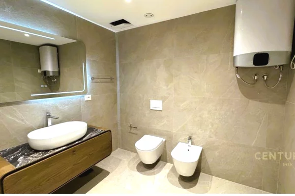 Appartamento in affitto a Tirana 2+1, Arredato