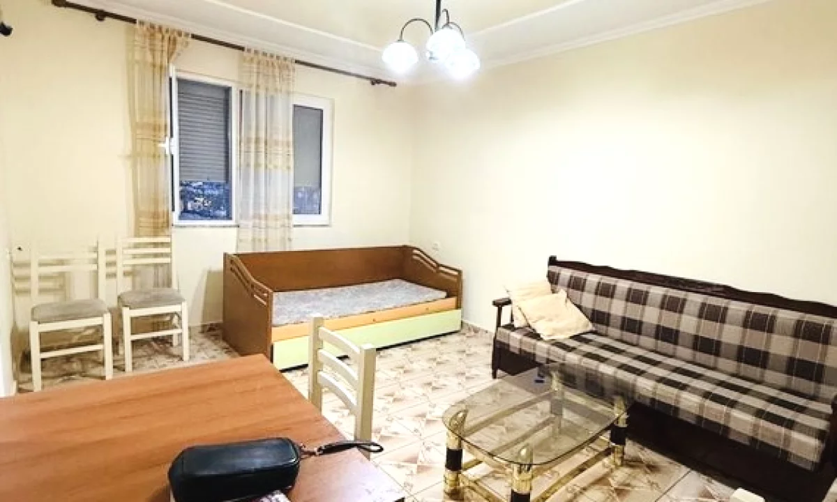 Appartamento in vendita a Tirana 1+1, Arredato