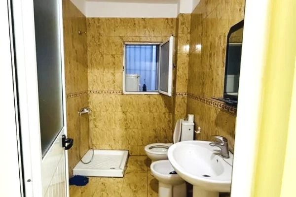 Appartamento in vendita a Tirana 1+1, Arredato