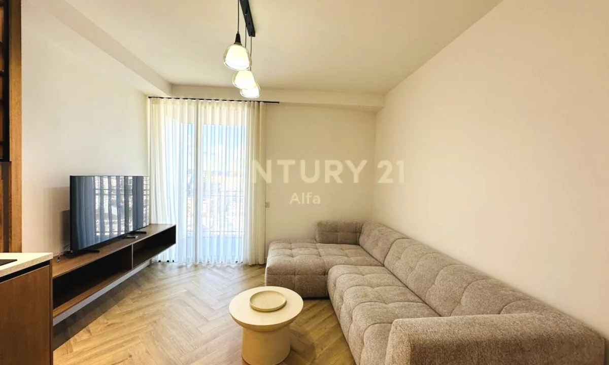 Appartamento in affitto a Tirana 2+1, Arredato