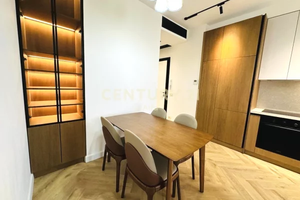 Appartamento in affitto a Tirana 2+1, Arredato