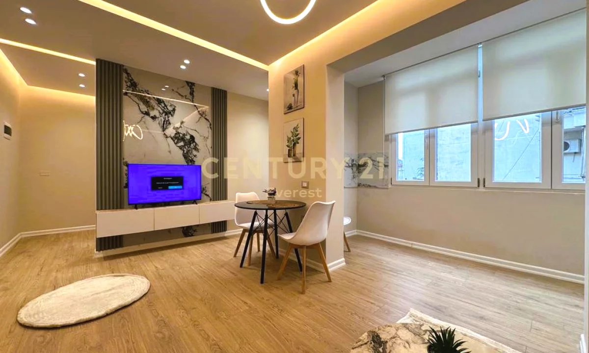 Shtepi ne shitje Apartament ne Tirane, 1+1, Mobilimi E mobiluar, Pagesa 125,000  Euro.