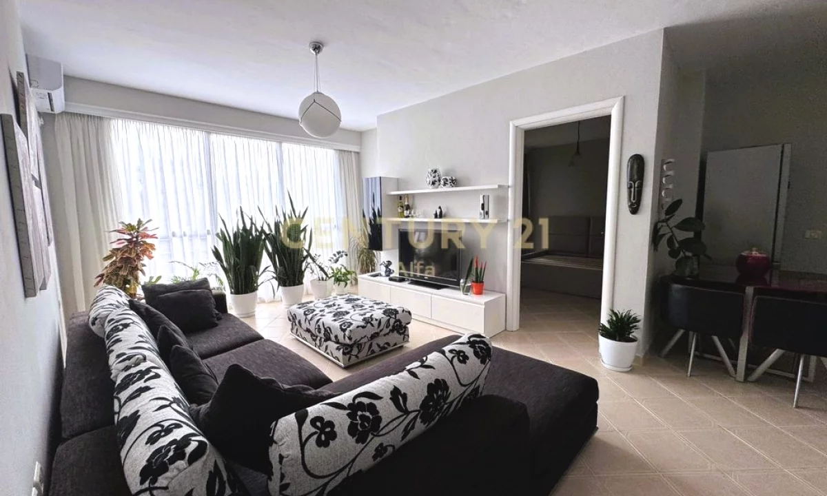 Appartamento in affitto a Tirana 1+1, Arredato