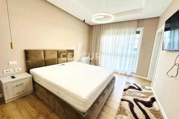 Appartamento in affitto a Tirana 3+1, Arredato