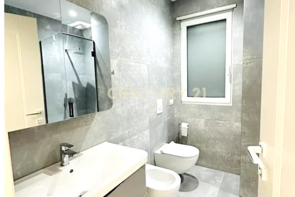 Appartamento in affitto a Tirana 3+1, Arredato