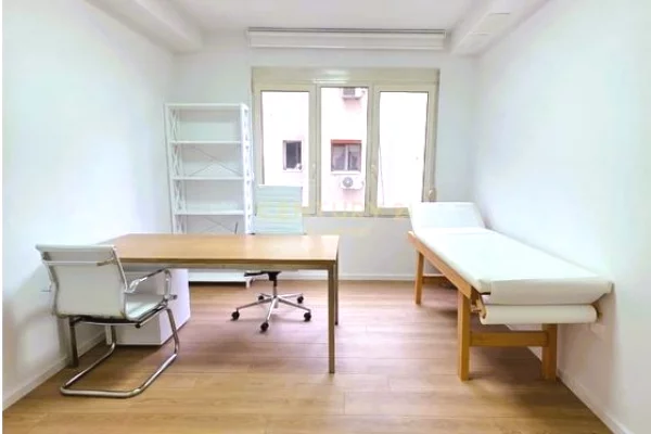 Ambient biznesi me qera 3+1 ne Tirane - 1,500 Euro