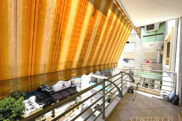 Shtepi ne shitje Apartament ne Tirane, 2+1, Mobilimi E mobiluar, Pagesa 130,000  Euro.